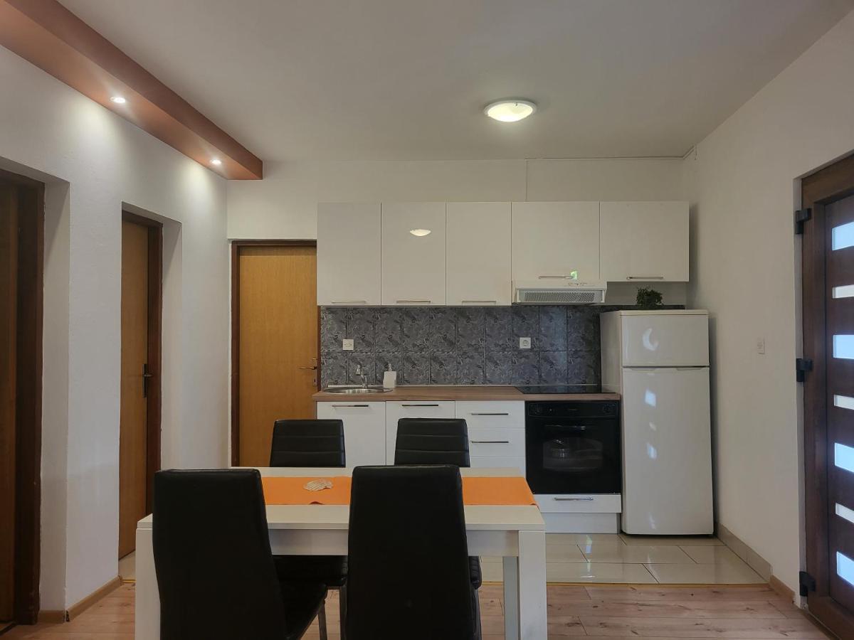 Apartments Lola بيوغْغاد نا موغو المظهر الخارجي الصورة