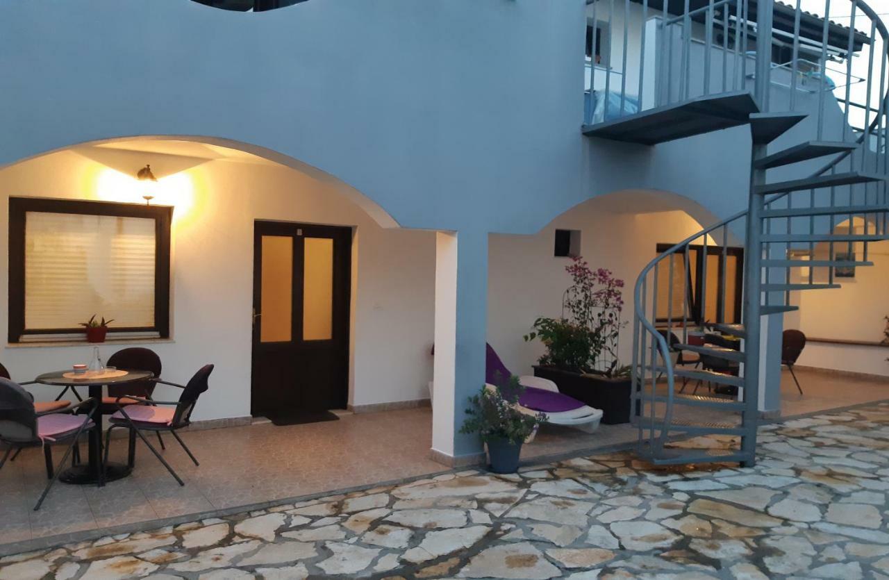 Apartments Lola بيوغْغاد نا موغو المظهر الخارجي الصورة