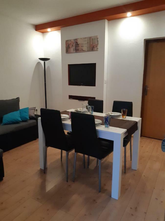 Apartments Lola بيوغْغاد نا موغو المظهر الخارجي الصورة