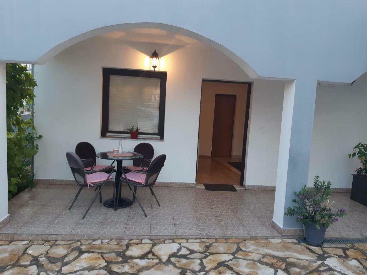 Apartments Lola بيوغْغاد نا موغو المظهر الخارجي الصورة